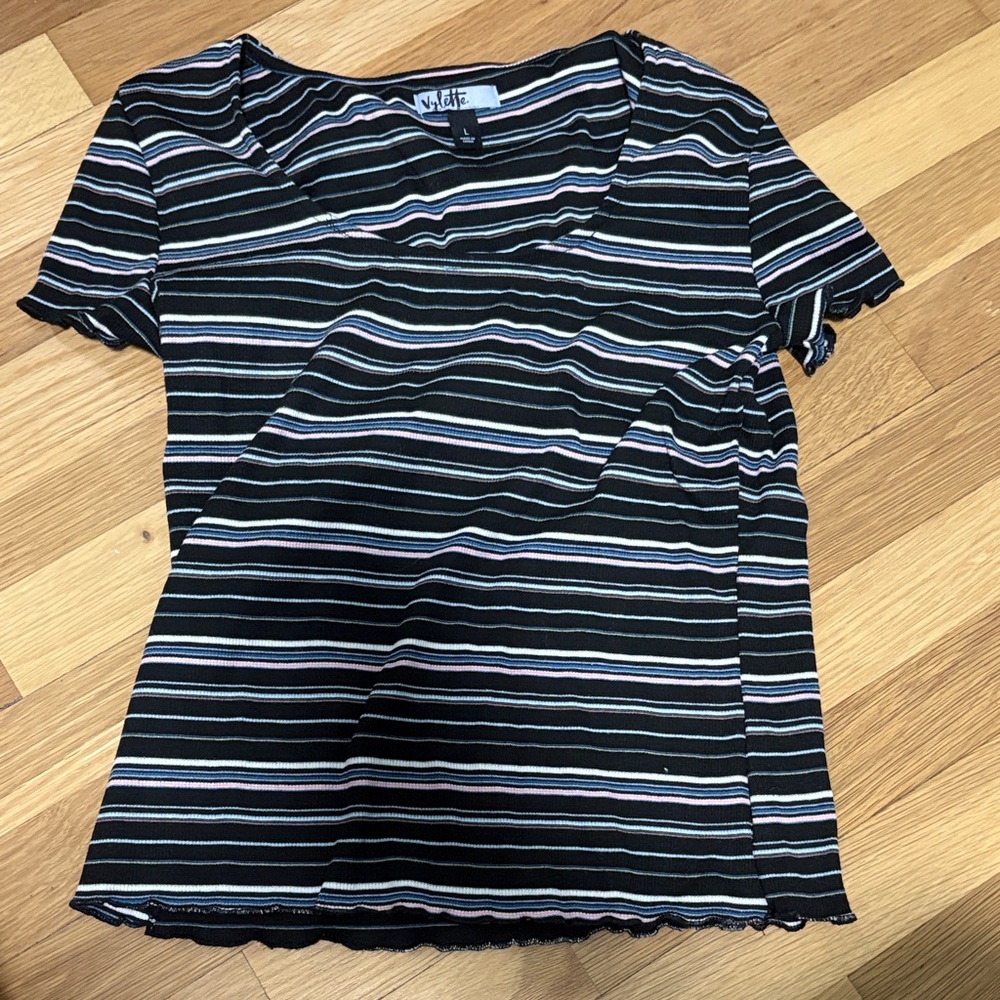 No Boundaries Black Short Sleeve Striped Knit Tee